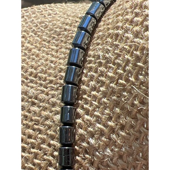 Hematite Pink Beaded Open Heart Pendant Necklace Gold Accents Screw Barrel Clasp - Picture 3 of 4